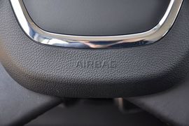 2012款斯柯达晶锐1.6L手自一体酷黑版