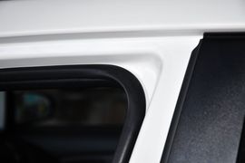 2012款一汽丰田普锐斯1.8L豪华先进版