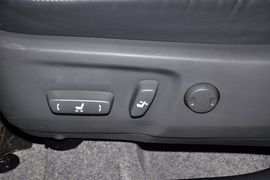 2012款一汽丰田普锐斯1.8L豪华先进版