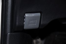 2012款一汽丰田普锐斯1.8L豪华先进版