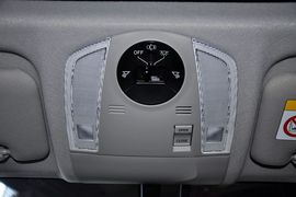 2012款一汽丰田普锐斯1.8L豪华先进版