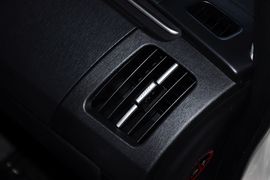 2012款一汽丰田普锐斯1.8L豪华先进版