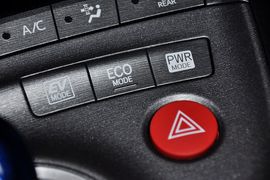 2012款一汽丰田普锐斯1.8L豪华先进版