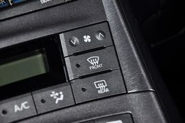 2012款一汽丰田普锐斯1.8L豪华先进版