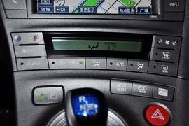 2012款一汽丰田普锐斯1.8L豪华先进版