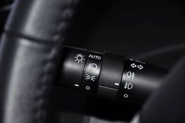 2012款一汽丰田普锐斯1.8L豪华先进版