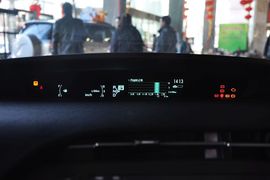 2012款一汽丰田普锐斯1.8L豪华先进版