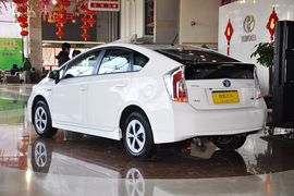 2012款一汽丰田普锐斯1.8L豪华先进版