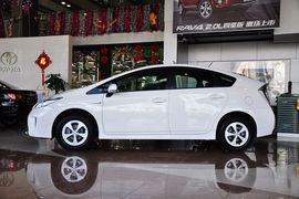 2012款一汽丰田普锐斯1.8L豪华先进版