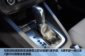 2012款一汽大众全新速腾1.8TSI自动旗舰版