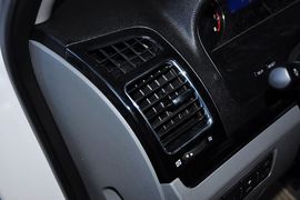 2012款帝豪EC715手动舒适型