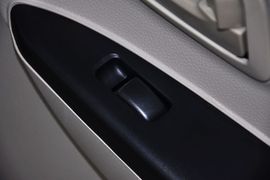2012款东南V3菱悦1.5L手动舒适版