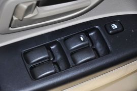 2012款东南V3菱悦1.5L手动舒适版