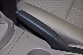 2012款东南V3菱悦1.5L手动舒适版