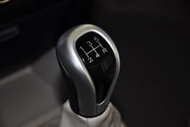 2012款东南V3菱悦1.5L手动舒适版