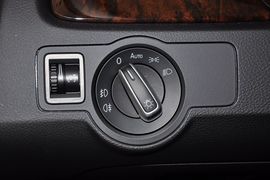 2012款大众全新迈腾旅行轿车