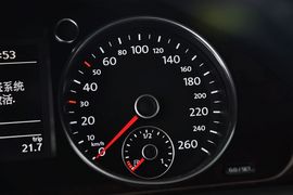 2012款大众全新迈腾旅行轿车