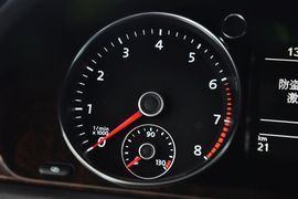2012款大众全新迈腾旅行轿车