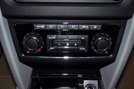 2012款斯柯达昊锐2.0TSI手自一体尊雅版