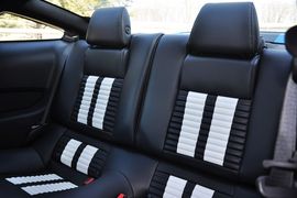 2012款福特野马Shelby