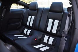 2012款福特野马Shelby