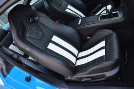 2012款福特野马Shelby