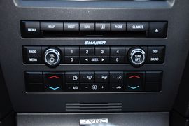 2012款福特野马Shelby