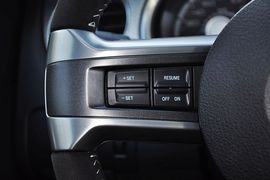 2012款福特野马Shelby