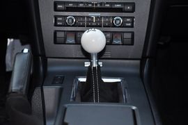 2012款福特野马Shelby