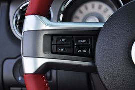 2012款福特野马GT