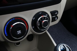 2012款起亚K2两厢深圳试驾实拍