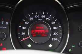 2012款起亚K2两厢深圳试驾实拍