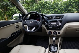 2012款起亚K2两厢深圳试驾实拍