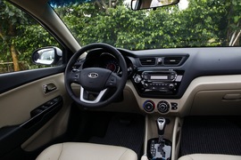 2012款起亚K2两厢深圳试驾实拍