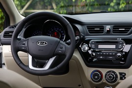 2012款起亚K2两厢深圳试驾实拍