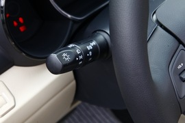 2012款起亚K2两厢深圳试驾实拍