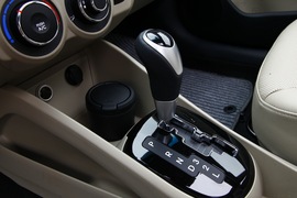 2012款起亚K2两厢深圳试驾实拍