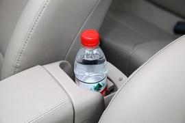 2012款起亚K2两厢深圳试驾实拍