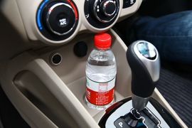 2012款起亚K2两厢深圳试驾实拍