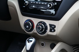 2012款起亚K2两厢深圳试驾实拍