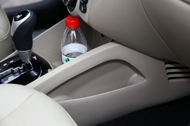 2012款起亚K2两厢深圳试驾实拍