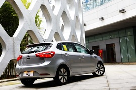 2012款起亚K2两厢深圳试驾实拍