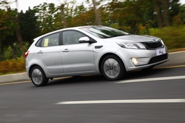 2012款起亚K2两厢深圳试驾实拍