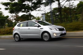 2012款起亚K2两厢深圳试驾实拍