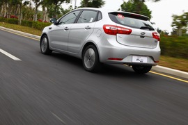 2012款起亚K2两厢深圳试驾实拍