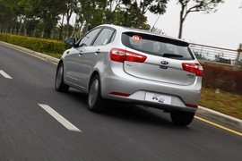 2012款起亚K2两厢深圳试驾实拍