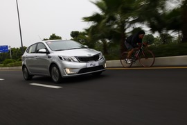 2012款起亚K2两厢深圳试驾实拍