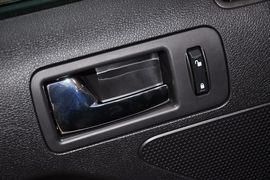 2012款福特野马V6