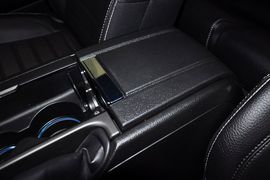 2012款福特野马V6