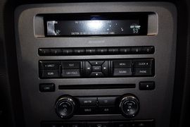 2012款福特野马V6